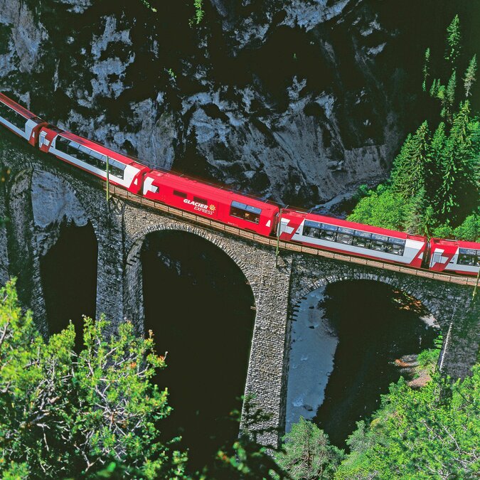 Glacier Express | railtour - the Swiss travel specialist